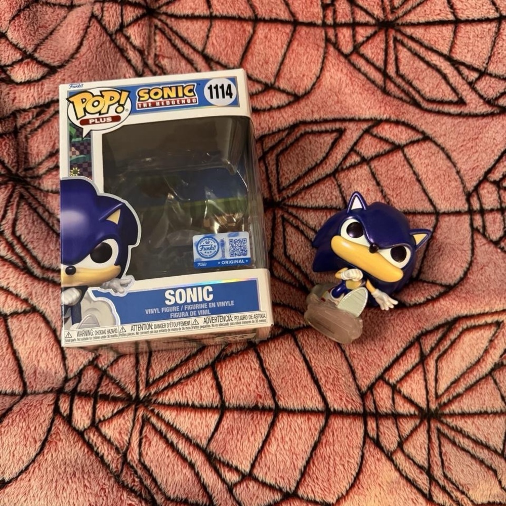 Funko Pop Plus Sonic the Hedgehog #1114 5-Inch Funko Shop Exclusive Figure